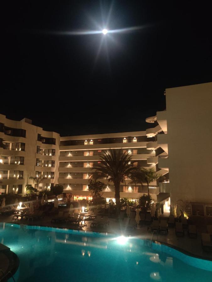 Luxury Apartment With Pool View 阿德耶 外观 照片