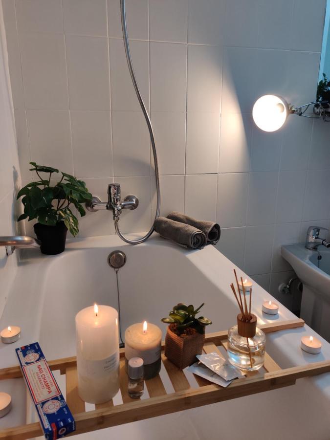 Luxury Apartment With Pool View 阿德耶 外观 照片