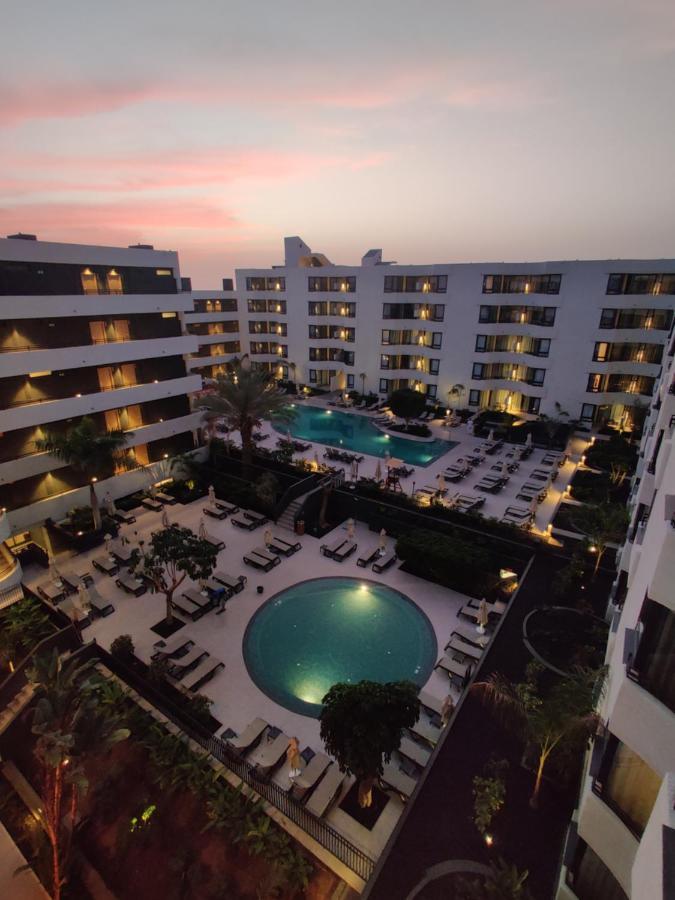 Luxury Apartment With Pool View 阿德耶 外观 照片