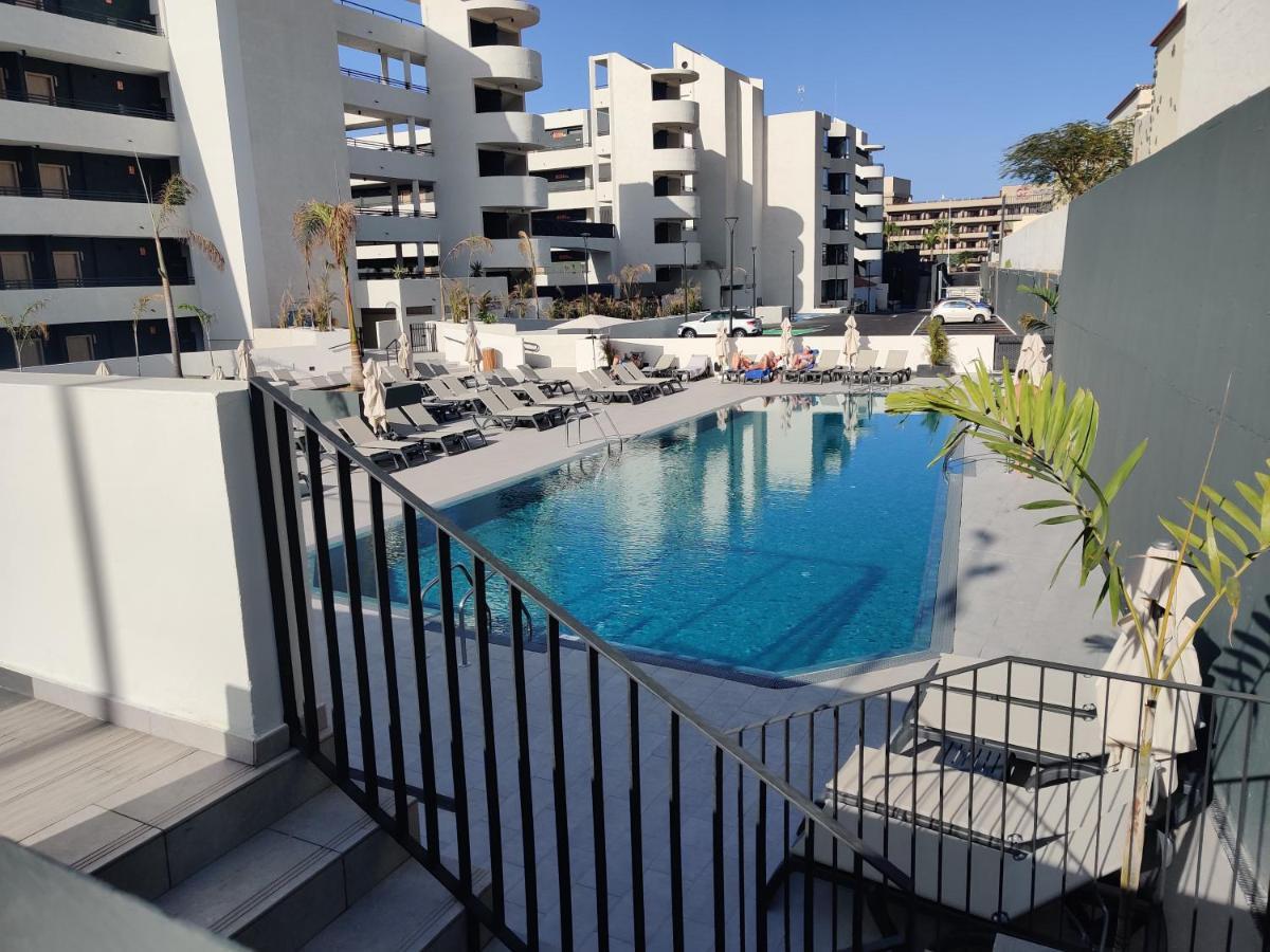 Luxury Apartment With Pool View 阿德耶 外观 照片