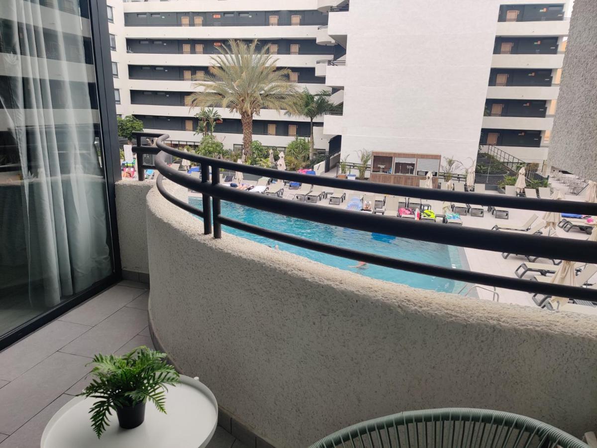Luxury Apartment With Pool View 阿德耶 外观 照片