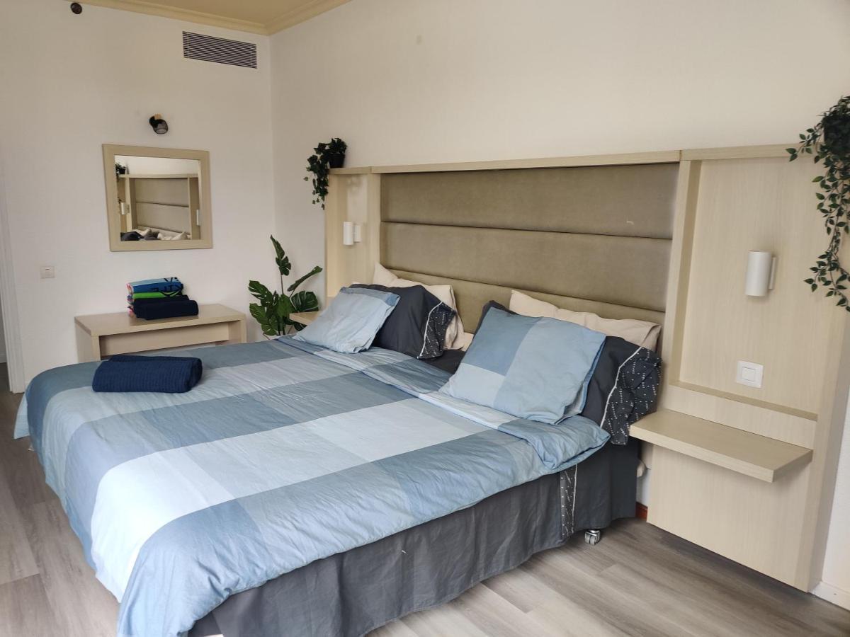 Luxury Apartment With Pool View 阿德耶 外观 照片