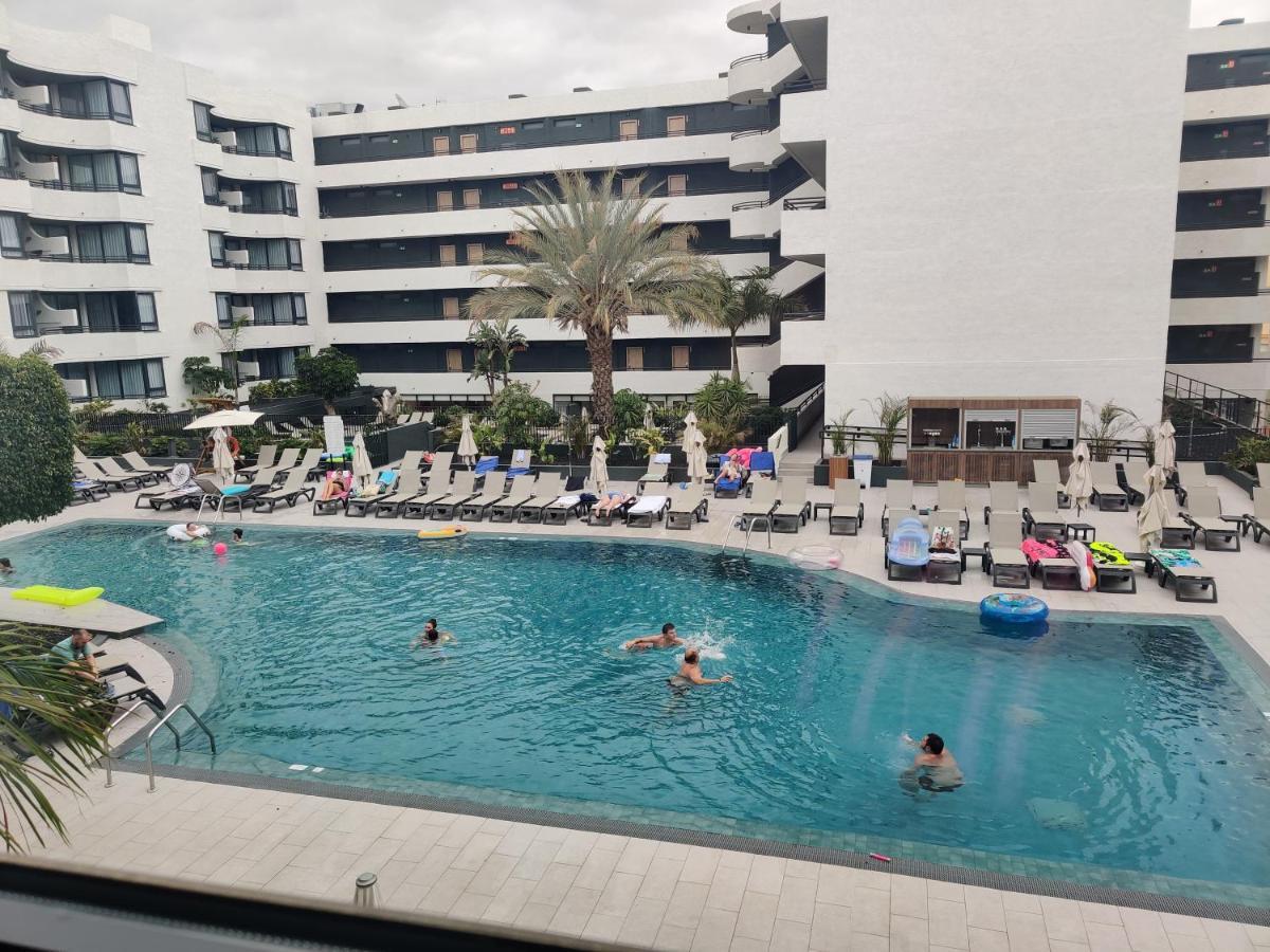 Luxury Apartment With Pool View 阿德耶 外观 照片