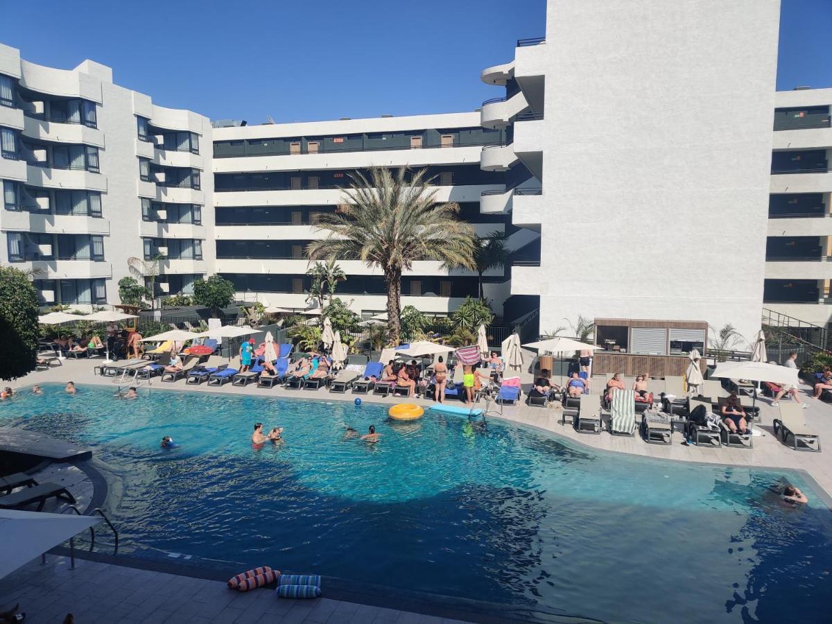Luxury Apartment With Pool View 阿德耶 外观 照片